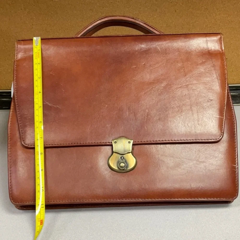 Vintage Men's Leather Briefcase with Brass-Tone Lock - Chestnut Brown